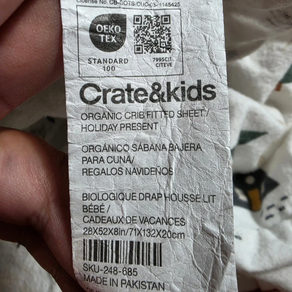 Crate & Kid Organic Crib Fitted Sheet Holiday Present Winter Forest Animal 28x52